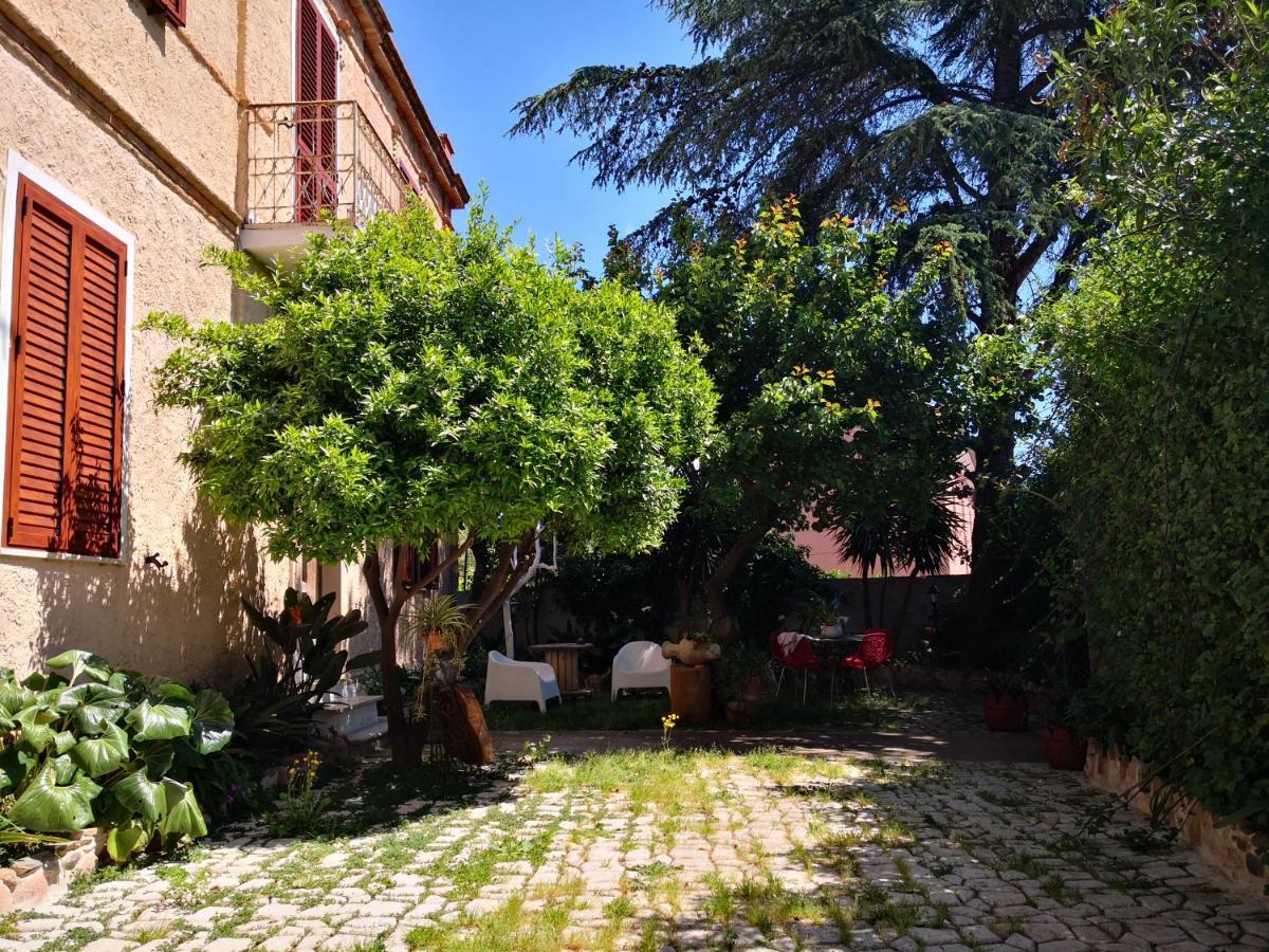 Zia Chiarina Bed & Breakfast San Nicolo Gerrei Екстериор снимка