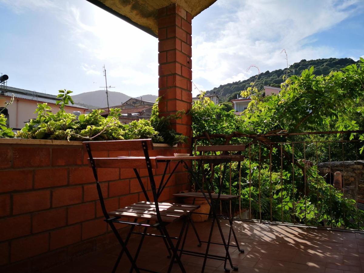 Zia Chiarina Bed & Breakfast San Nicolo Gerrei Екстериор снимка